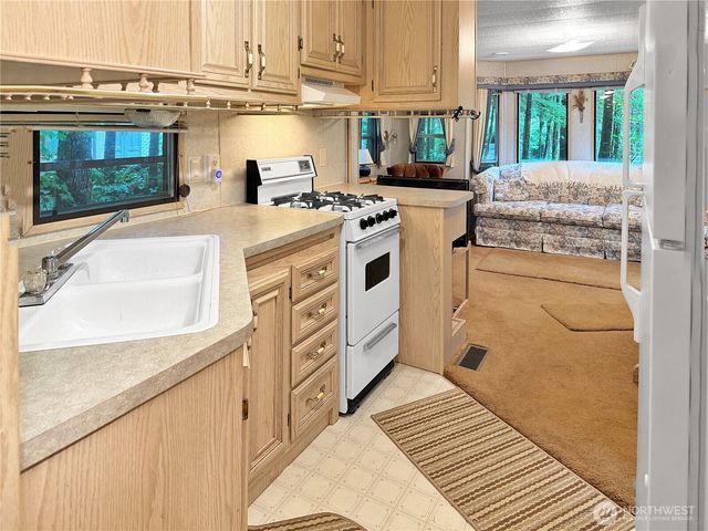 158 3 E Big River Boulevard, Deming, WA 98244