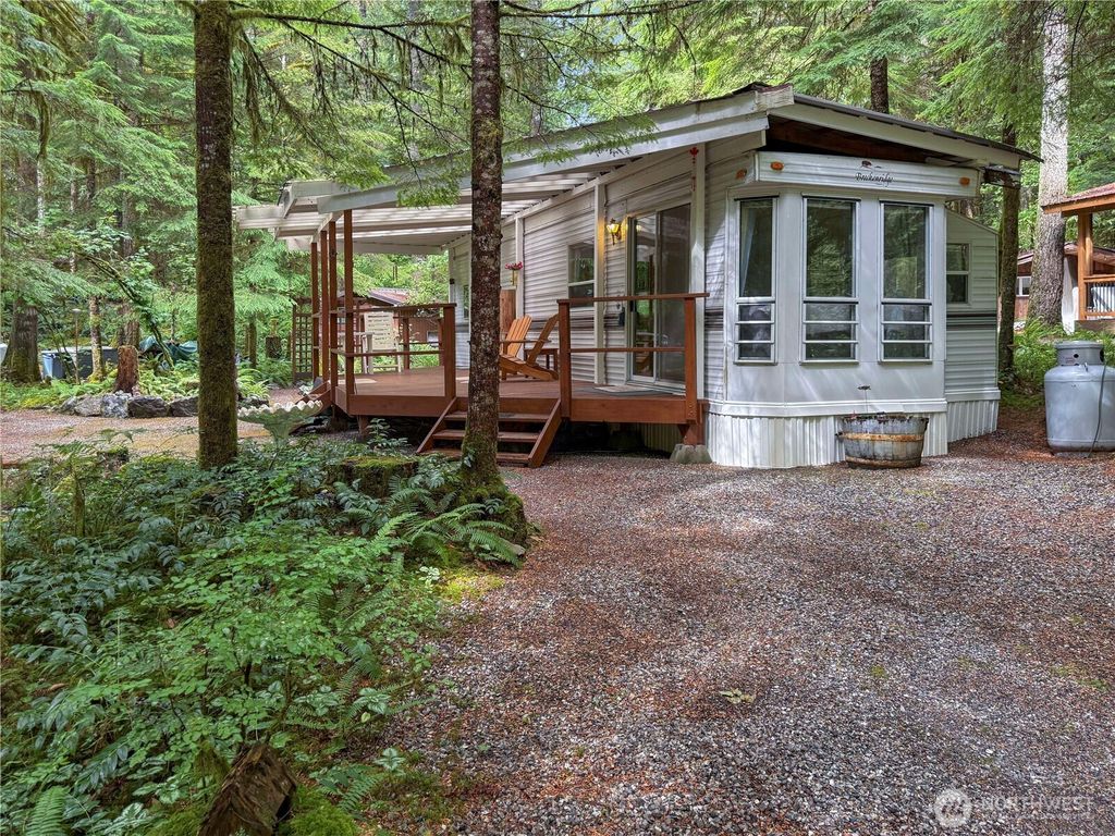 158 3 E Big River Boulevard, Deming, WA 98244