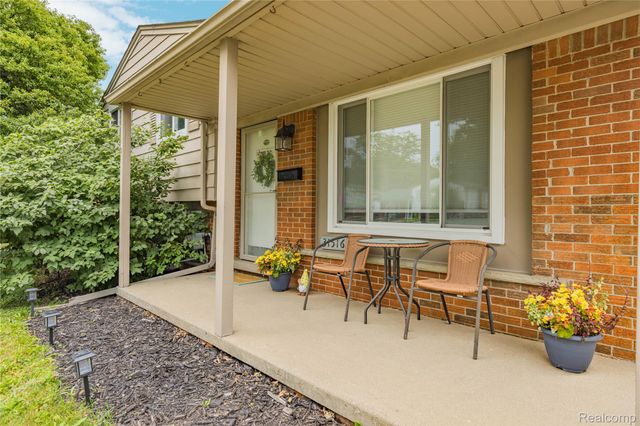 31516 Saint Margaret Street, St. Clair Shores, MI 48082
