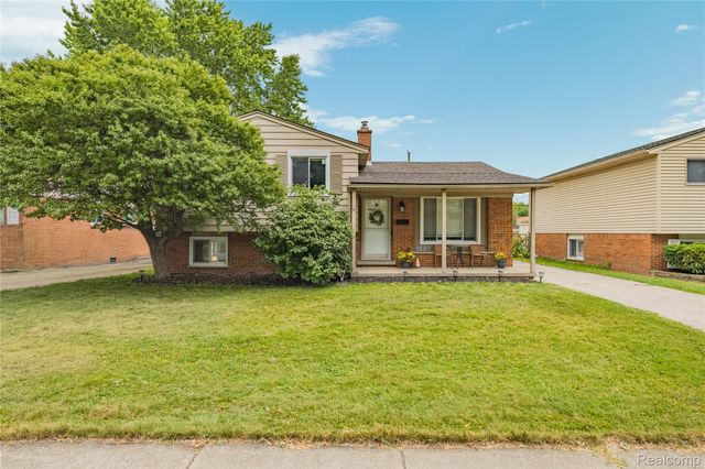 31516 Saint Margaret Street, St. Clair Shores, MI 48082