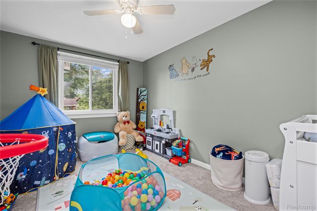 31516 Saint Margaret Street, St. Clair Shores, MI 48082