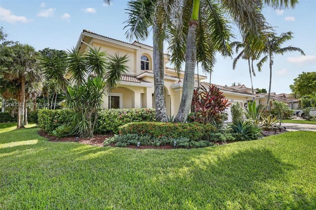 8210 Phoenician Court, Davie, FL 33328