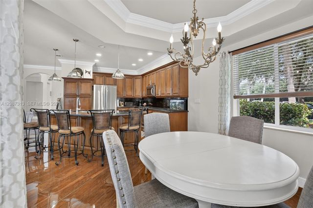 8210 Phoenician Court, Davie, FL 33328
