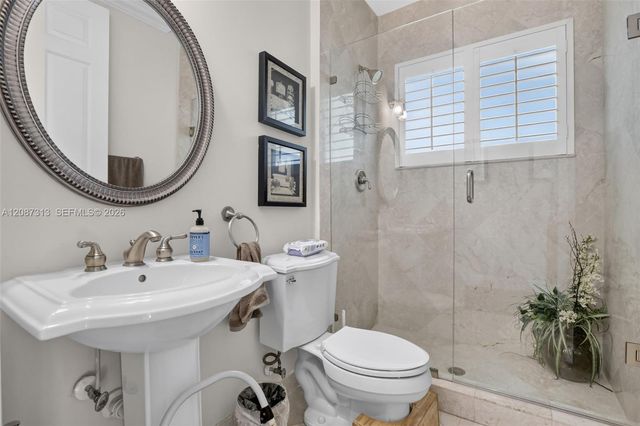 8210 Phoenician Court, Davie, FL 33328