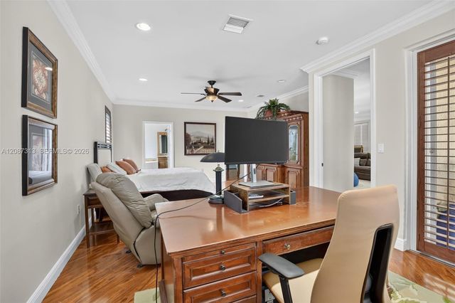 8210 Phoenician Court, Davie, FL 33328