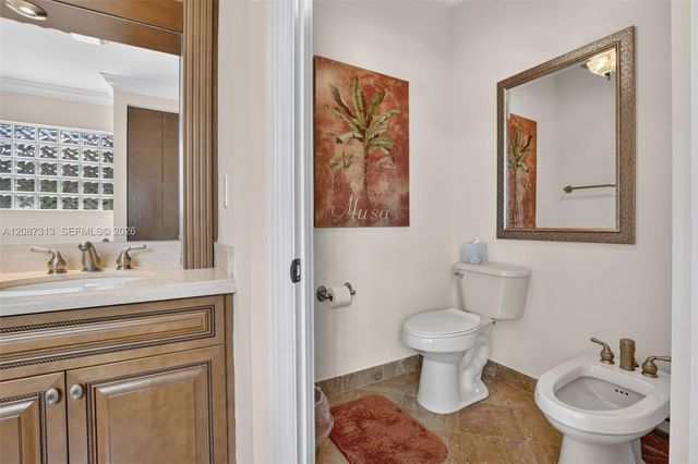 8210 Phoenician Court, Davie, FL 33328