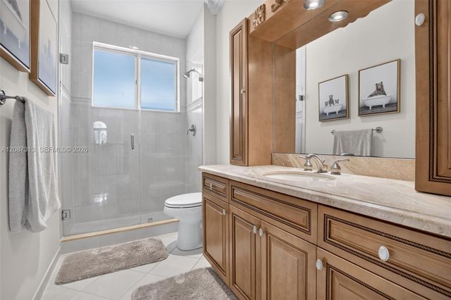 8210 Phoenician Court, Davie, FL 33328