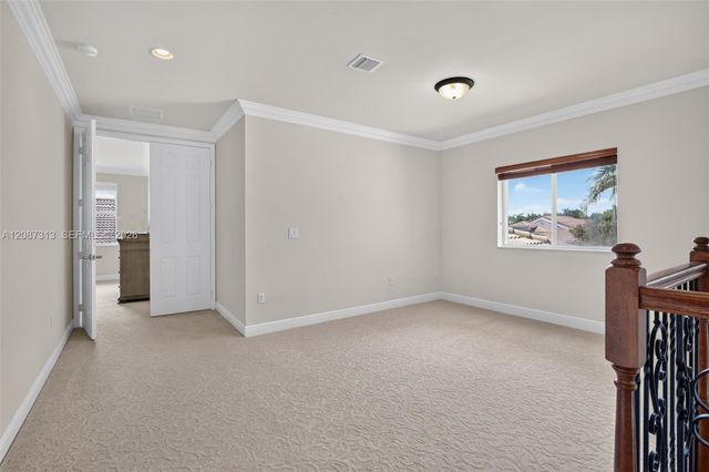 8210 Phoenician Court, Davie, FL 33328