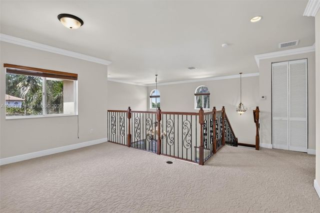 8210 Phoenician Court, Davie, FL 33328