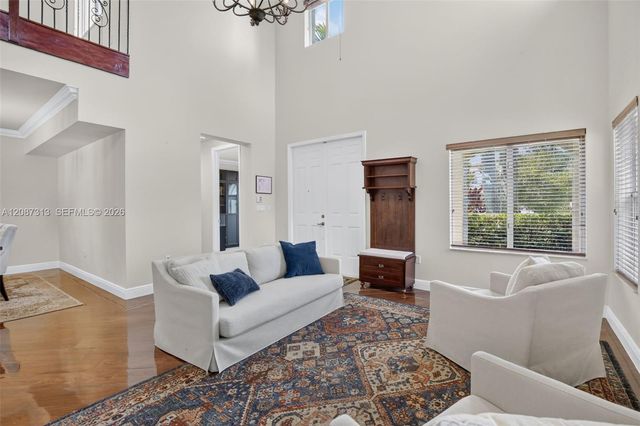 8210 Phoenician Court, Davie, FL 33328