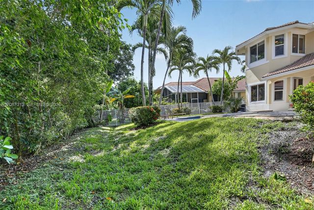 8210 Phoenician Court, Davie, FL 33328
