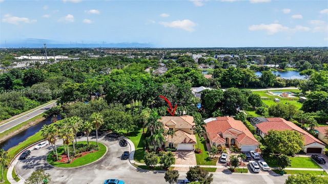 8210 Phoenician Court, Davie, FL 33328