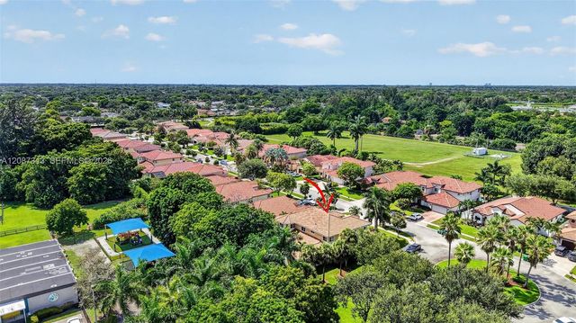 8210 Phoenician Court, Davie, FL 33328