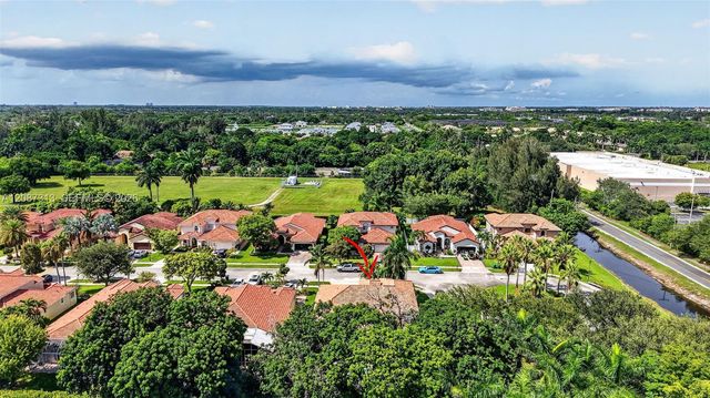 8210 Phoenician Court, Davie, FL 33328