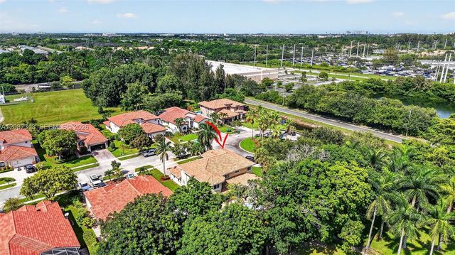 8210 Phoenician Court, Davie, FL 33328