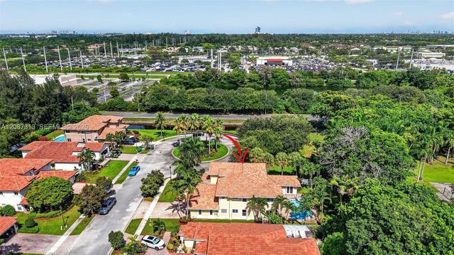 8210 Phoenician Court, Davie, FL 33328