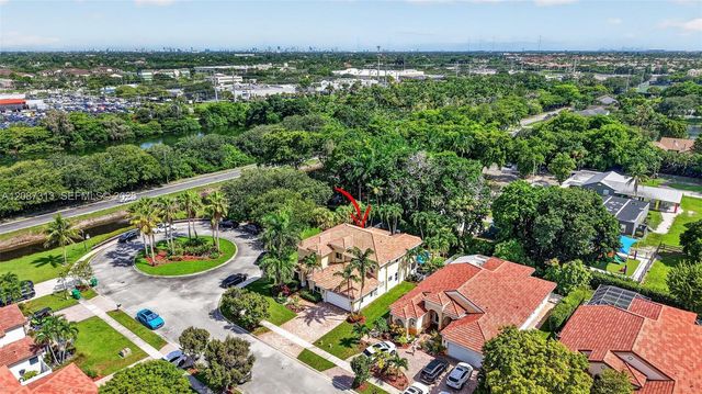8210 Phoenician Court, Davie, FL 33328