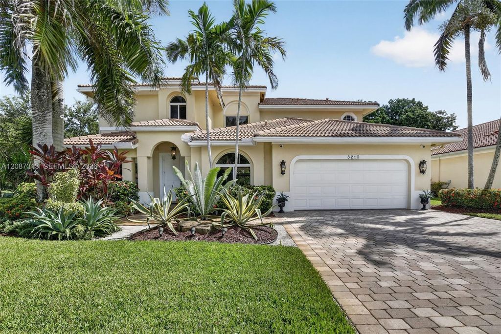 8210 Phoenician Court, Davie, FL 33328