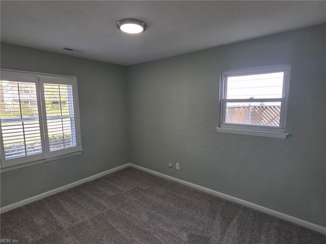 4613 Hinsdale ST, Virginia Beach, VA 23462