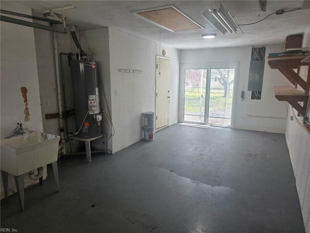 4613 Hinsdale ST, Virginia Beach, VA 23462