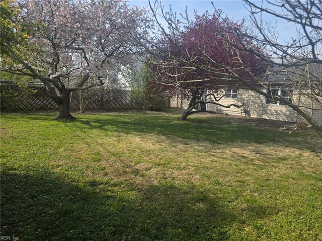 4613 Hinsdale ST, Virginia Beach, VA 23462