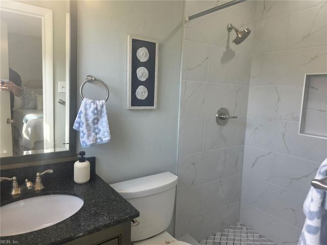 4613 Hinsdale ST, Virginia Beach, VA 23462