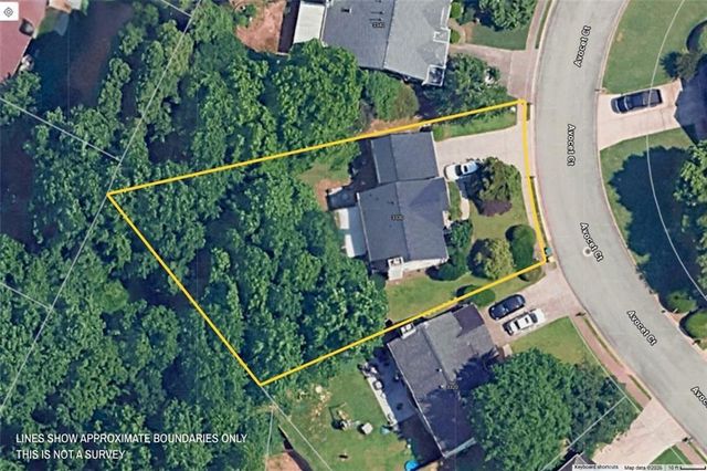 3330 Avocet Court, Peachtree Corners, GA 30092