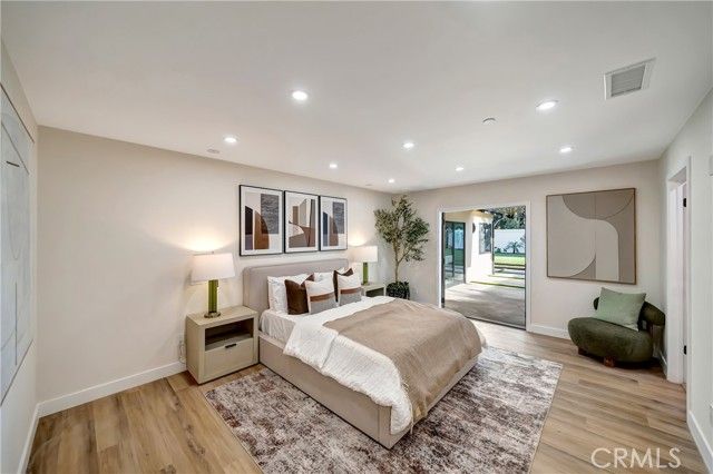 24250 Friar Street, Woodland Hills (los Angeles), CA 91367