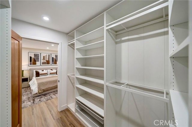 24250 Friar Street, Woodland Hills (los Angeles), CA 91367