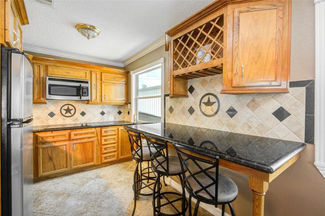 1912 Houston Boulevard, South Houston, TX 77587