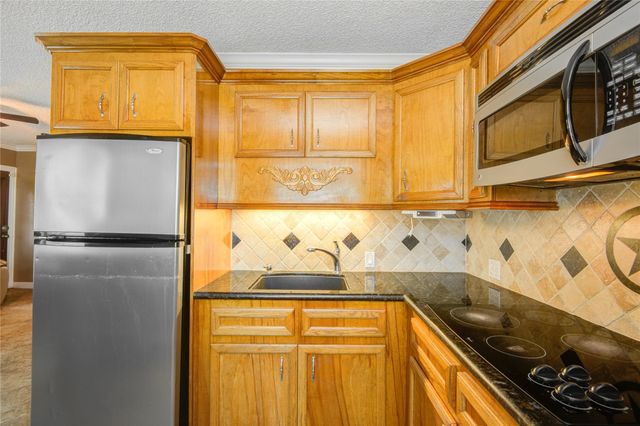 1912 Houston Boulevard, South Houston, TX 77587