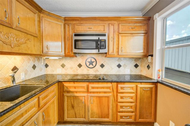 1912 Houston Boulevard, South Houston, TX 77587