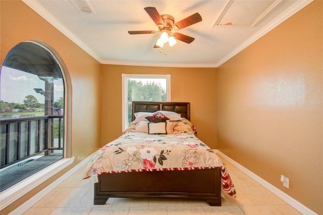 1912 Houston Boulevard, South Houston, TX 77587