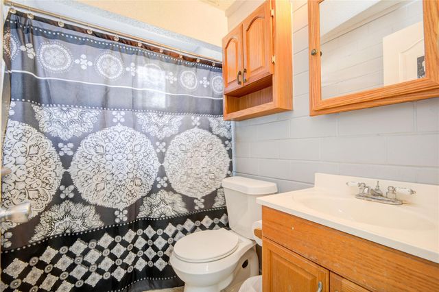 1912 Houston Boulevard, South Houston, TX 77587