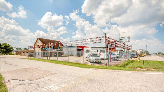 1912 Houston Boulevard, South Houston, TX 77587