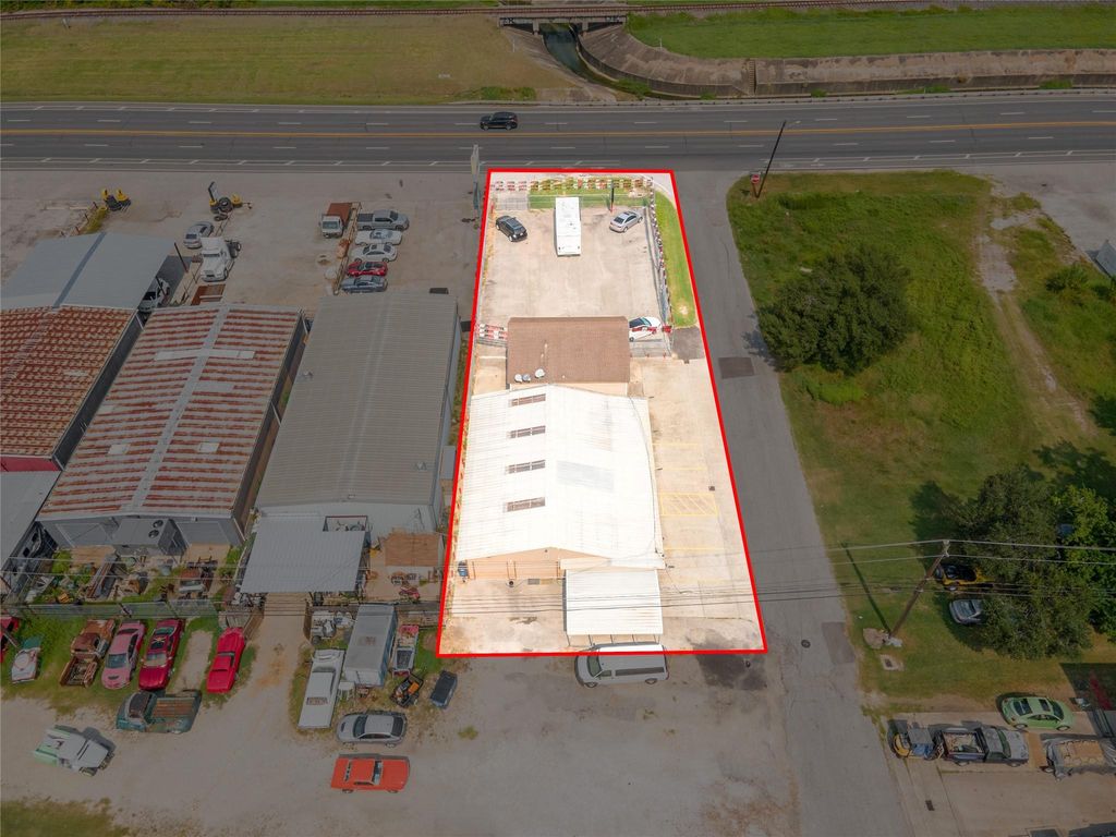 1912 Houston Boulevard, South Houston, TX 77587