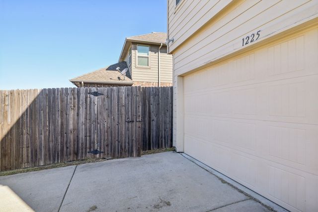 1225 Honeywood Lane, Royse City, TX 75189
