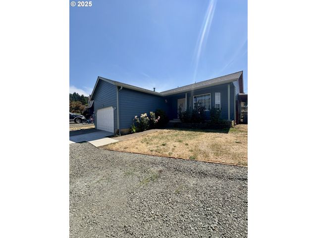 1255 S 13TH St, Cottage Grove, OR 97424