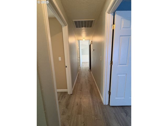 1255 S 13TH St, Cottage Grove, OR 97424