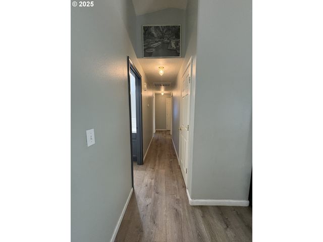 1255 S 13TH St, Cottage Grove, OR 97424