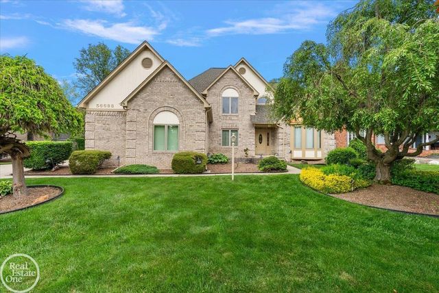 56688 Portsmouth Court, Shelby Twp, MI 48316