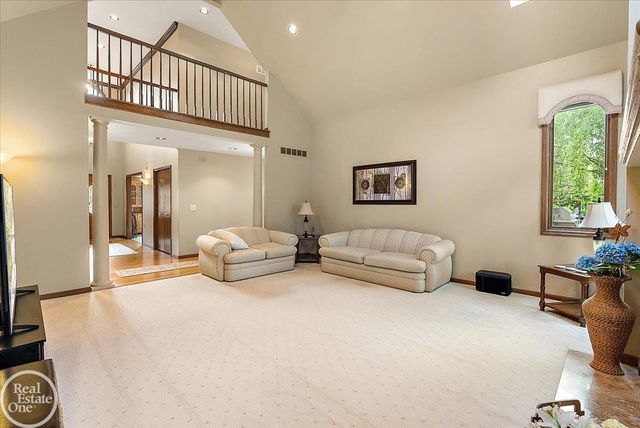 56688 Portsmouth Court, Shelby Twp, MI 48316