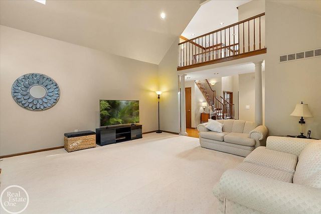 56688 Portsmouth Court, Shelby Twp, MI 48316