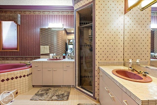 56688 Portsmouth Court, Shelby Twp, MI 48316