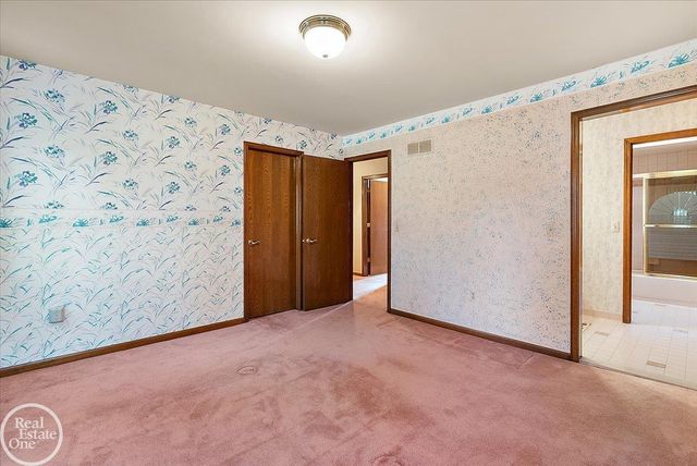 56688 Portsmouth Court, Shelby Twp, MI 48316