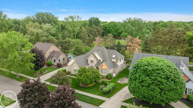 56688 Portsmouth Court, Shelby Twp, MI 48316