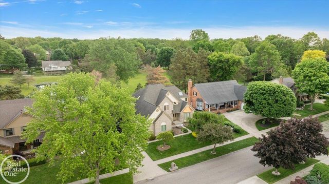 56688 Portsmouth Court, Shelby Twp, MI 48316