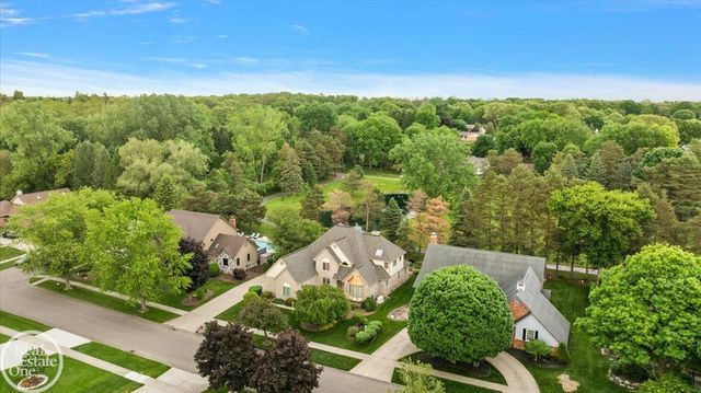 56688 Portsmouth Court, Shelby Twp, MI 48316