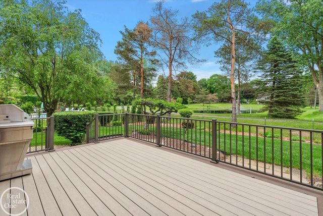 56688 Portsmouth Court, Shelby Twp, MI 48316