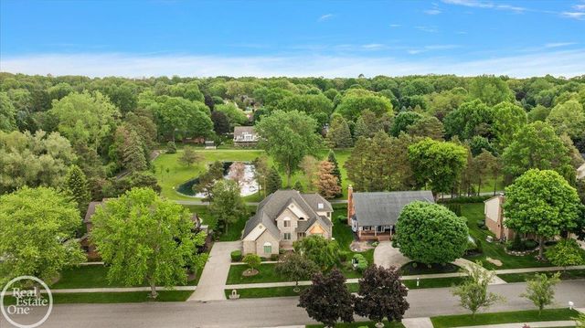 56688 Portsmouth Court, Shelby Twp, MI 48316
